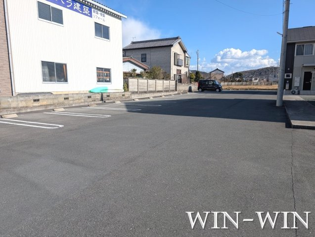 AXIS Bの駐車場