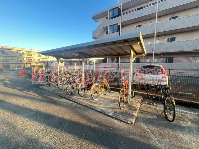 コンフォールⅢの駐車場