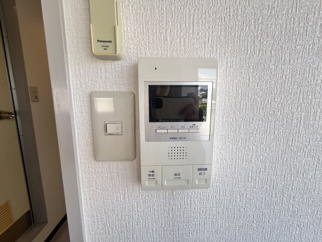 ピソ・デ・ホベンのセキュリティ|同物件別部屋イメージ写真