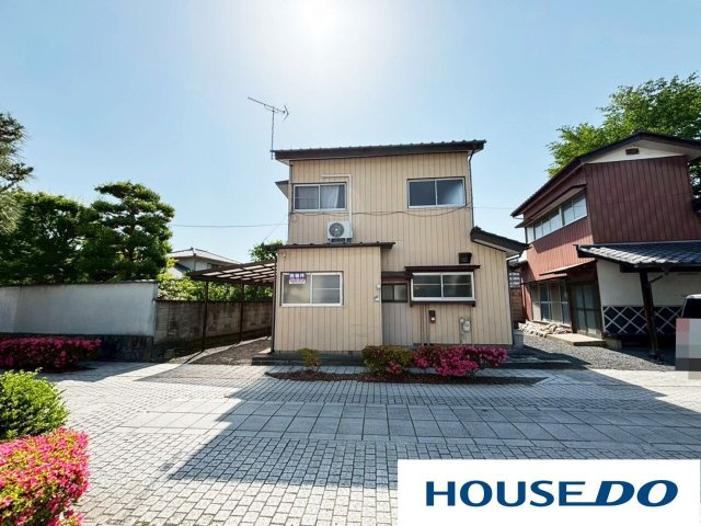 中古戸建　足利市家富町の前面道路含む現地写真|前面道路含む現地写真です