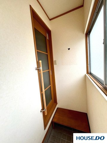 中古戸建　足利市家富町の玄関|落ち着いた玄関です