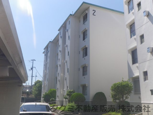 垂水高丸住宅　２号棟の外観