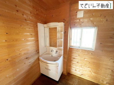 【独立洗面台】 | 熊谷市弥藤吾　中古住宅   | 現地(2025年9月撮影)