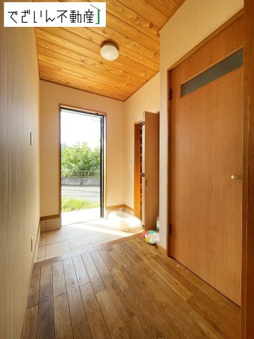 【玄関】 | 熊谷市弥藤吾　中古住宅   | 現地(2025年9月撮影)