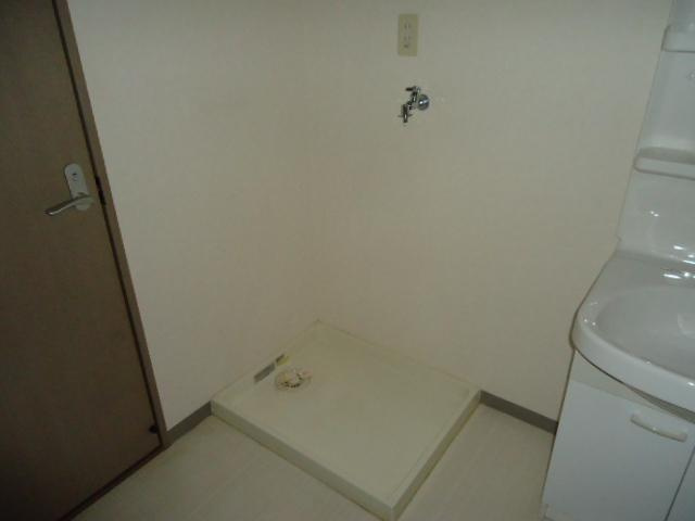 コンフォールシャトーの設備|洗濯機置場