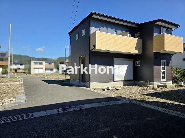 高知市朝倉丙 F号地 新築戸建ての前面道路含む現地写真