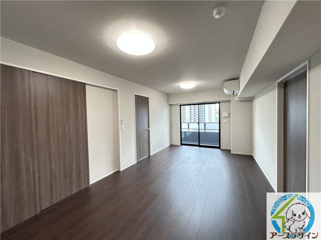 ツナマヨレジデンスの居間・リビング