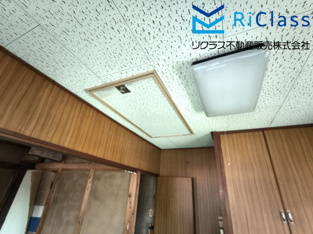 中古戸建　神戸市長田区長尾町1丁目4の収納|屋根裏収納庫がございます