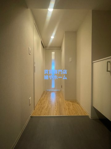 ラシーヌ住吉大社の玄関|収納もある玄関です