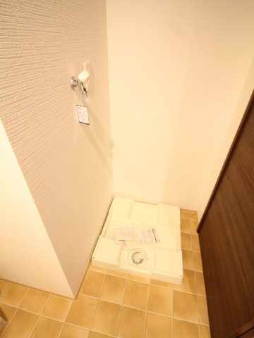 グランパシフィック東向日の設備|室内洗濯機置場