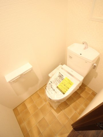 グランパシフィック東向日のトイレ|温水洗浄便座付き
