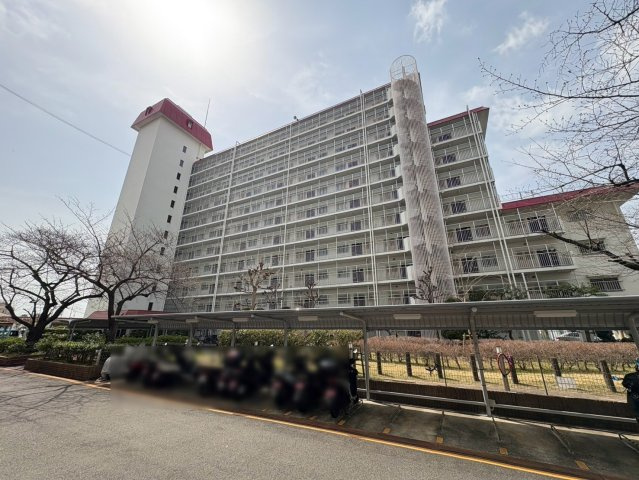 桂川ハイツ３号館の外観