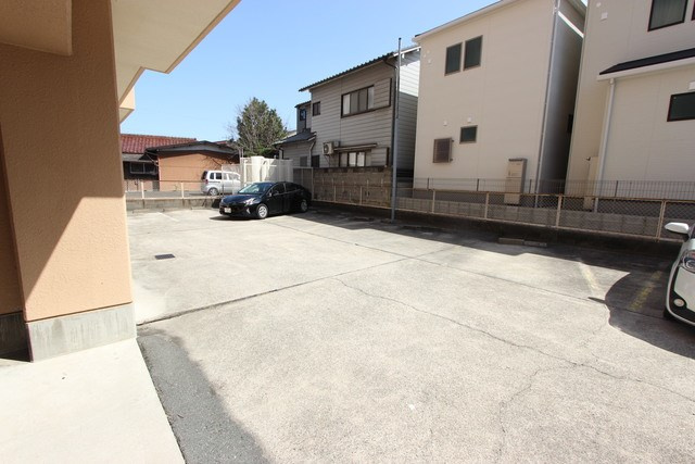メゾン島田の駐車場