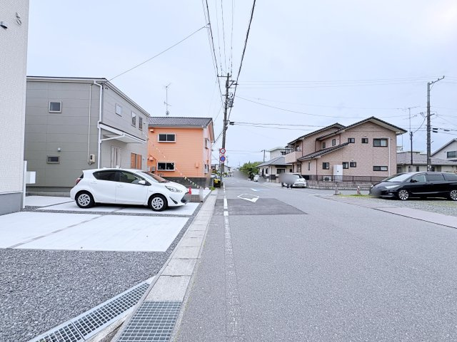 新築戸建・建売　いわき市植田町根小屋第2　Livele Garden　全2棟の前面道路含む現地写真