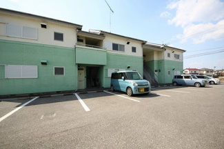 【駐車場】 | ヴェルエスト鹿沼　A | 駐車場があるので、車を買う予定の方も安心です