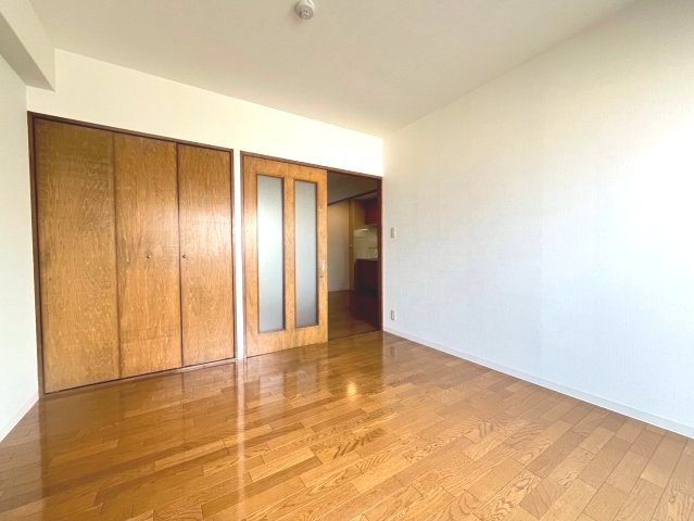 ヒルズビラー須磨の洋室|ゆったりした洋室です