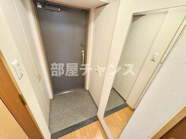 プレサンス名古屋駅前の玄関