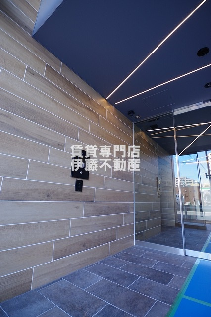 ルネフラッツ黒川Ⅱのエントランス