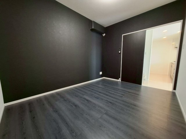 プレサンスロジェ松尾レーヴタワーの洋室|5帖