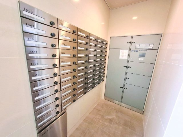 プレサンスロジェ松尾レーヴタワーの設備|郵便受け