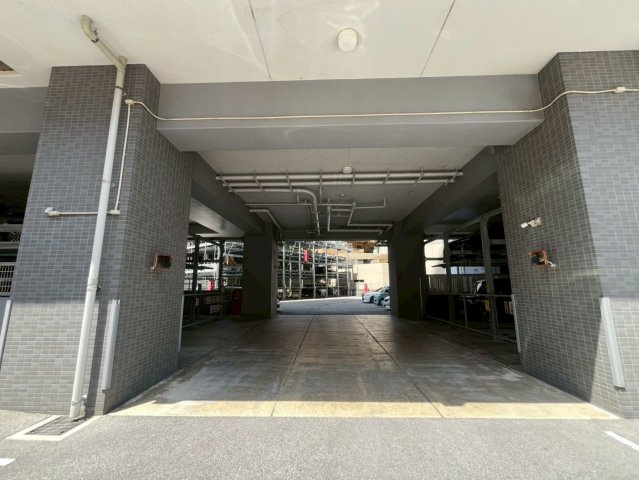 プレサンスロジェ松尾レーヴタワーの駐車場|駐車場