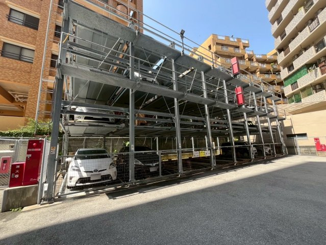 プレサンスロジェ松尾レーヴタワーの駐車場|駐車場