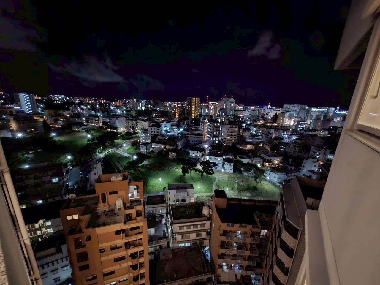 プレサンスロジェ松尾レーヴタワーの展望|夜の眺望です☆