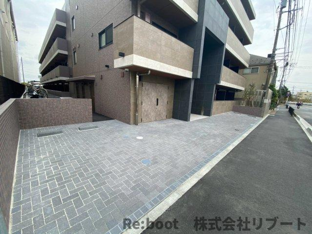 Alivis船橋夏見の駐車場