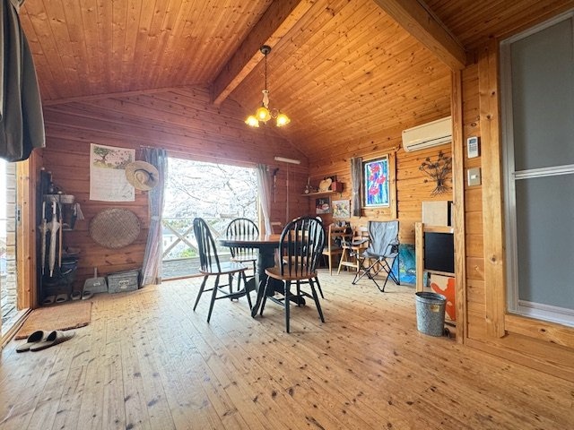 【その他】 | 甲陽園目神山町中古平屋 | テラスからの眺めを楽しみながら食事をしませんか