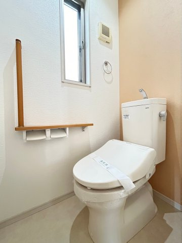 【価格改定】京都市西京区大枝塚原町のトイレ|２階トイレ