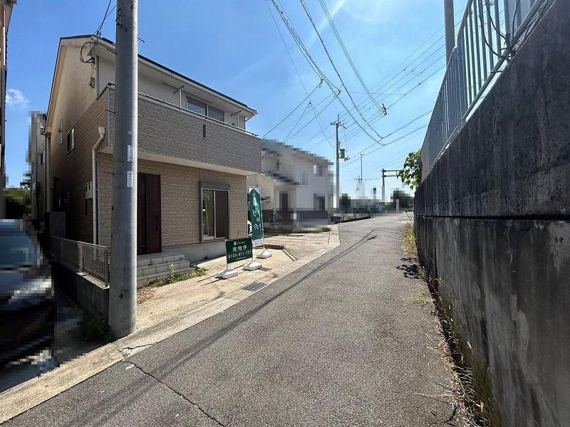 【価格改定】京都市西京区大枝塚原町の前面道路含む現地写真|駐車スペース１台可能です(^^)/