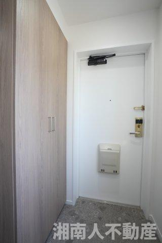 ドラゴンマンション湘南辻堂1番館の玄関|ゆったりとした玄関です