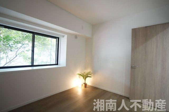 ドラゴンマンション湘南辻堂1番館の洋室|ゆったりした洋室です