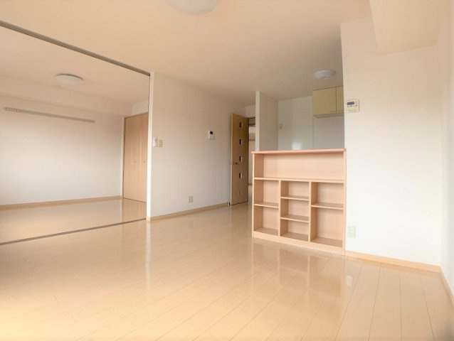 Y'Sレジデンスの居間・リビング