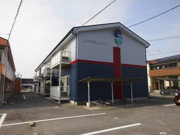 サープラス　リッパー　Ⅱの駐車場
