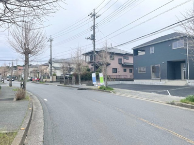 【前面道路含む現地写真】 | 栄町竜角寺台１号棟 | 即日案内可能です。お気軽に弊社ハウシーにお問合せ下さい！