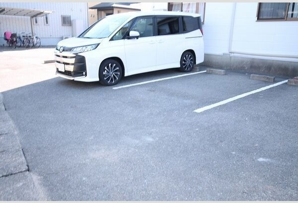 アマリリスの駐車場