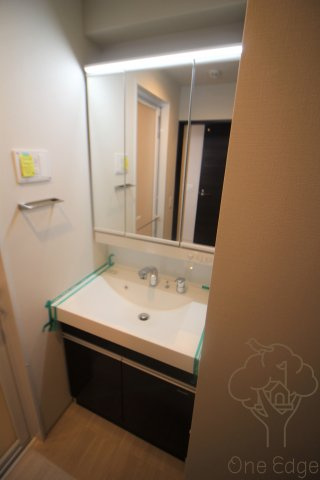 HK Residenceの独立洗面台