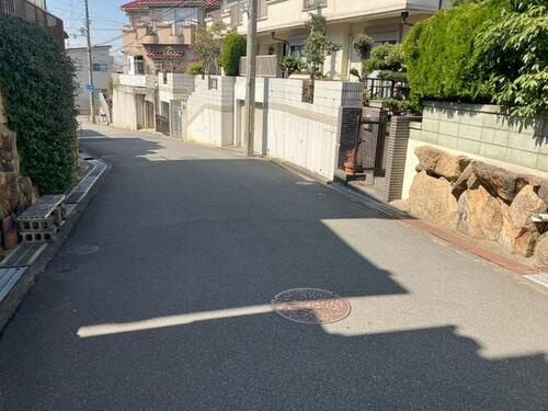 星田８丁目　中古一戸建ての前面道路含む現地写真|■物件内覧・資金計画相談・住宅ローン相談、リフォーム相談、お問合せ受付中■
※当日・翌日のご内覧、ご相談はお電話でのお問合せがスムーズです！