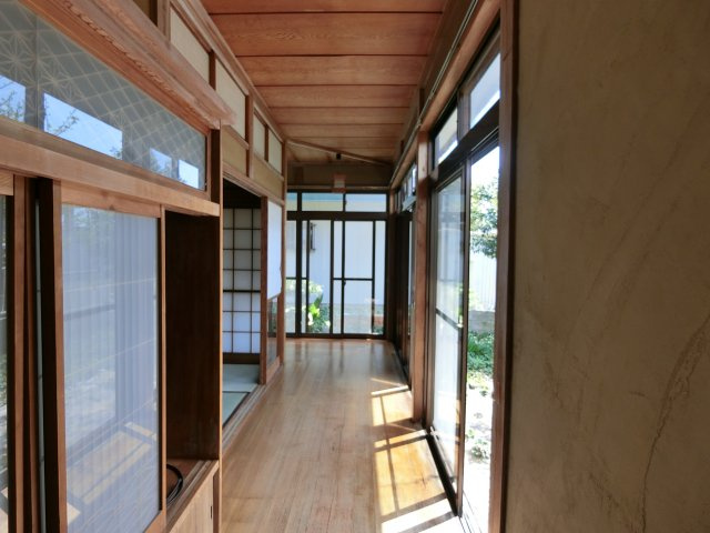 富田1984貸家の内装