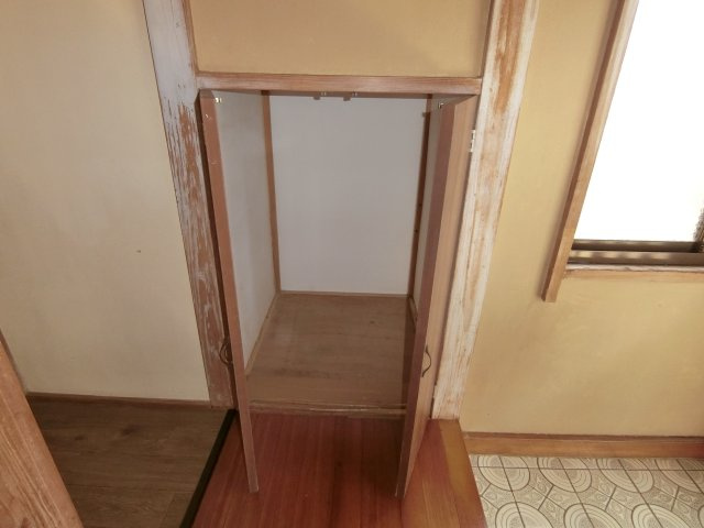 富田1984貸家の収納