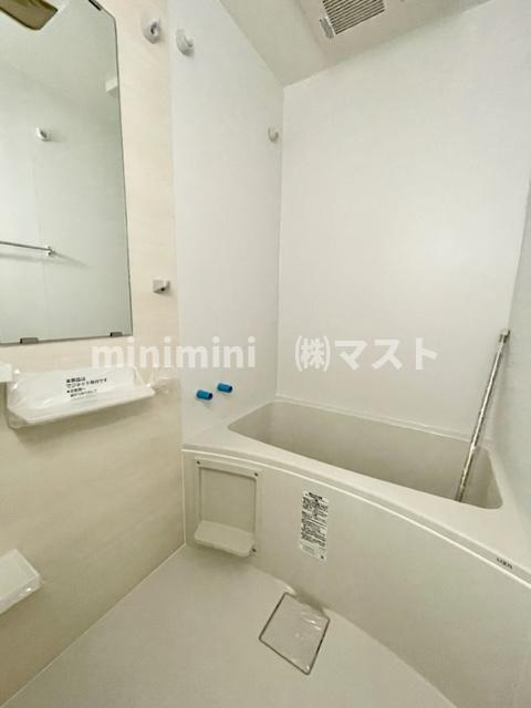 アプリーレ松屋町の浴室