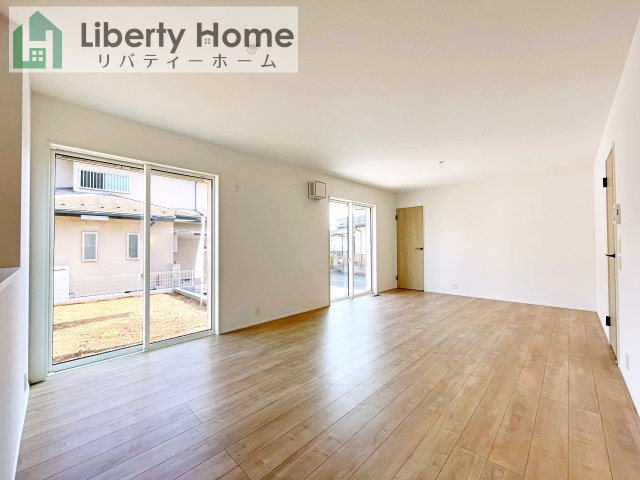 つくば市宝陽台24-2期　新築戸建の居間・リビング