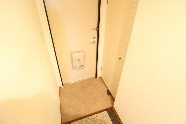 メゾンポパイの玄関