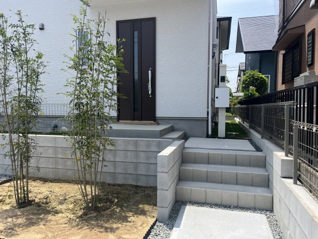 Terrechezゆりのき台1期1棟のエントランス