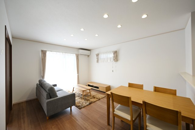 【居間・リビング】 | 太田市由良町　16号棟　 | 家族揃っての食事が楽しくなる広々としたダイニング♪