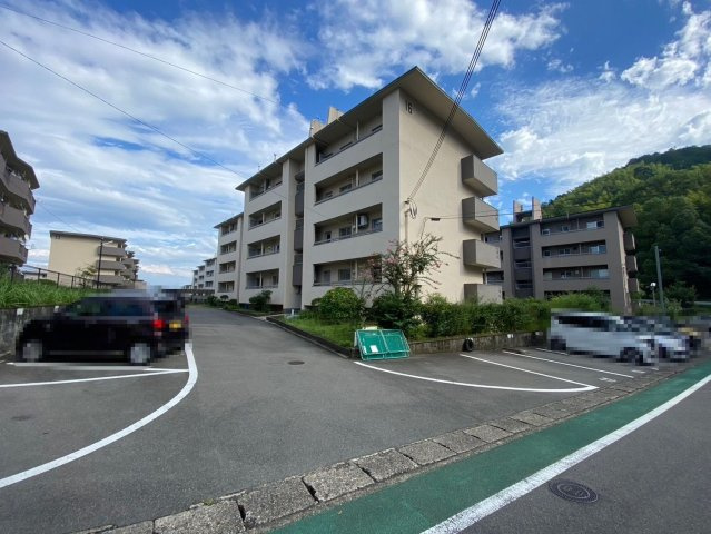 南円明寺ヶ丘団地16棟