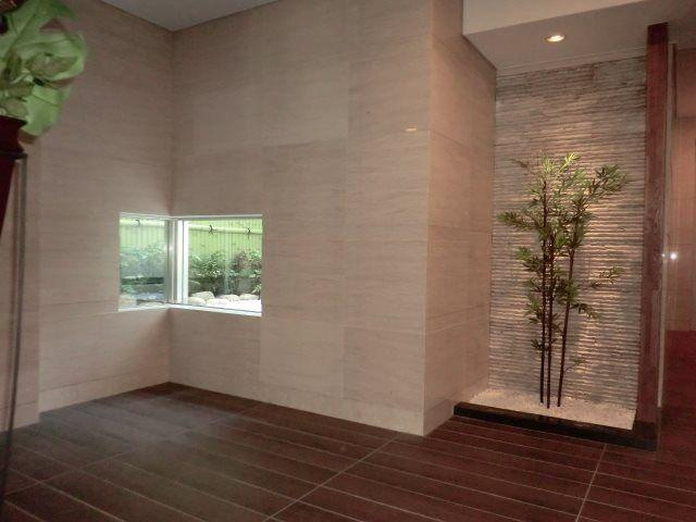 フェニシア三軒茶屋のロビー