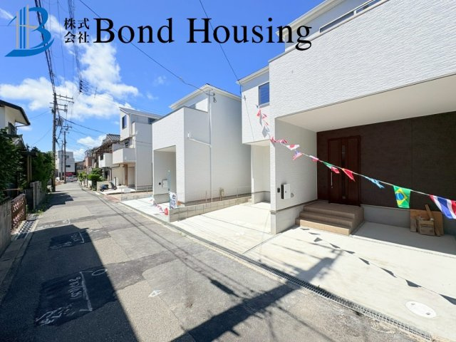 「人丸小学校区」「大蔵谷駅徒歩7分」東野町 全2棟1号棟の前面道路含む現地写真