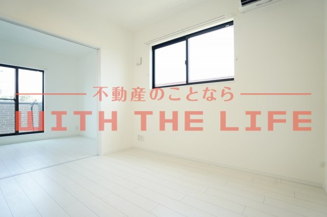 Alivio N【キャンペーン対象物件】の居間・リビング|こちらのリビングで趣味の時間をお楽しみください